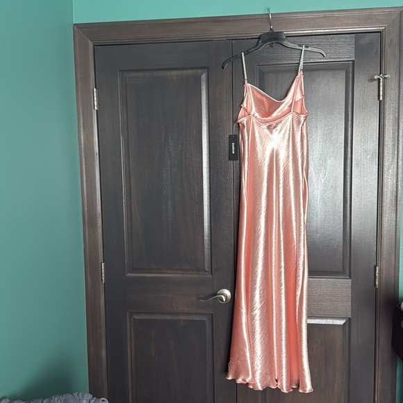 BEBE NWT HAMMERED SATIN COWL NECK PEARL STRAP MAXI DRESS pearl straps Size Large - Picture 9 of 11